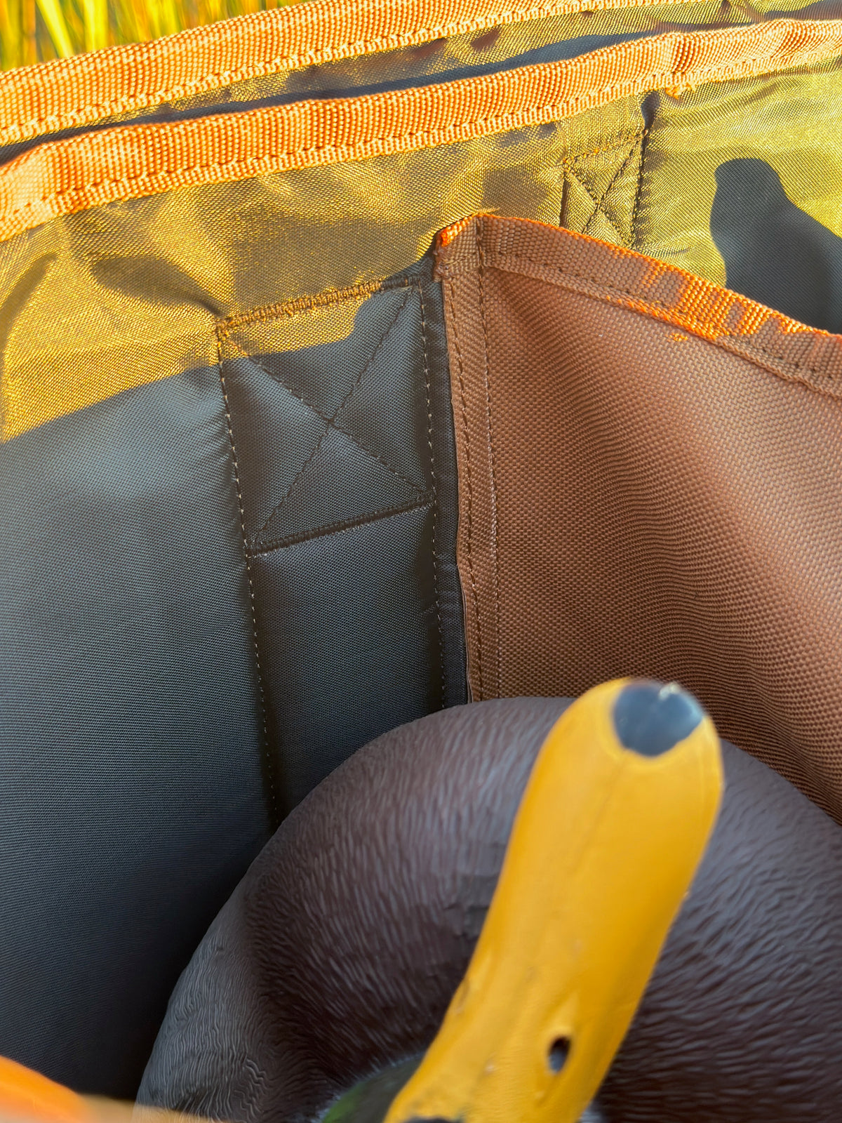 [NEW] EZ DEKES Field &amp; Floater Series 6-Slot DUCK Decoy Bag